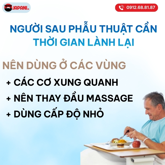 người phẫu thuật d&ugrave;ng m&aacute;y massage cầm tay