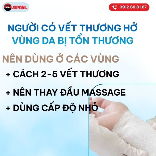 người bị thương d&ugrave;ng m&aacute;y massage cầm tay